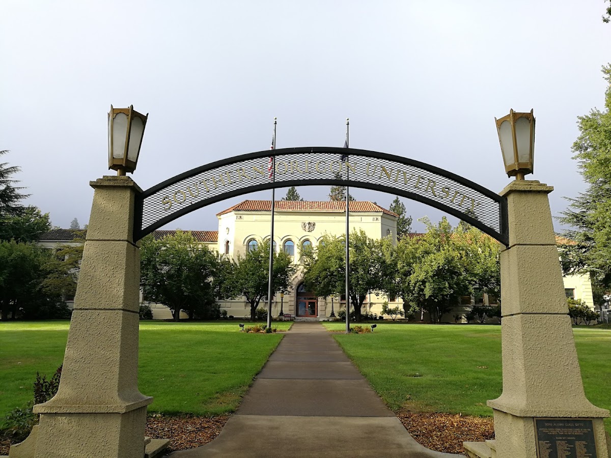 Southern Oregon University photo 5