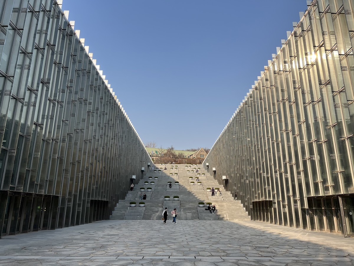 Ewha Womans University photo 2