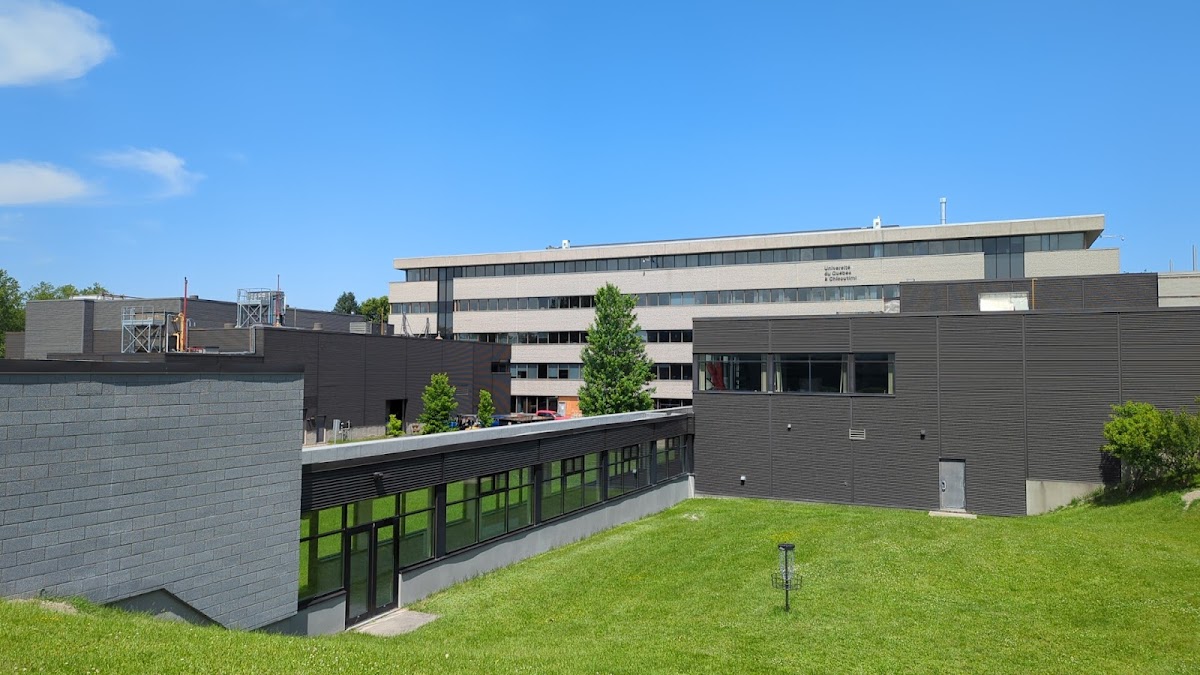 UQAC - Université du Québec à Chicoutimi photo 1