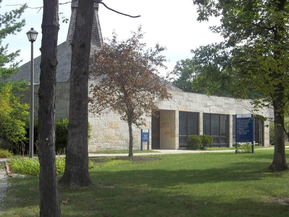 Trinity International University photo 8
