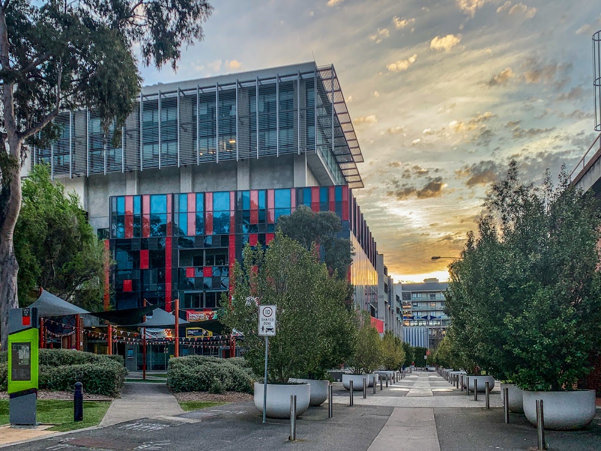 Swinburne University of Technology photo 3