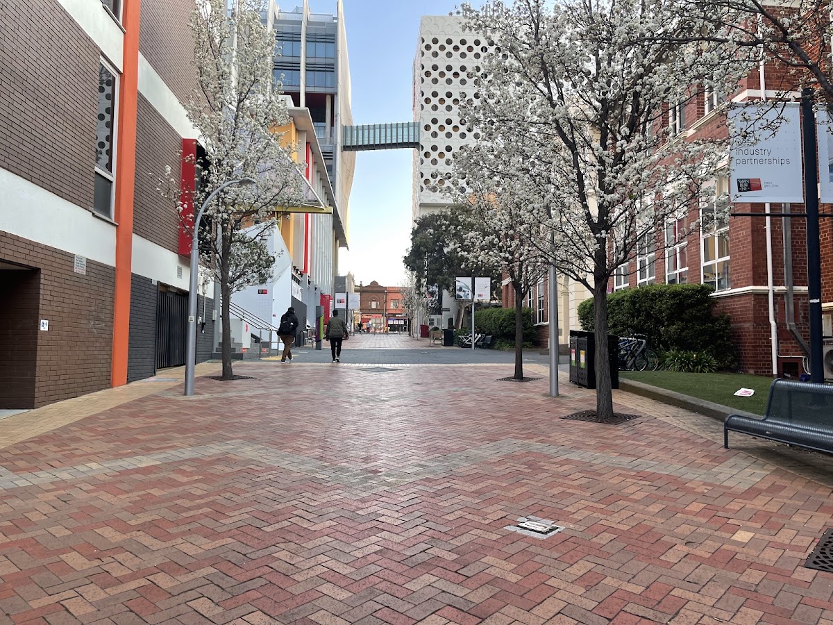 Swinburne University of Technology photo 4