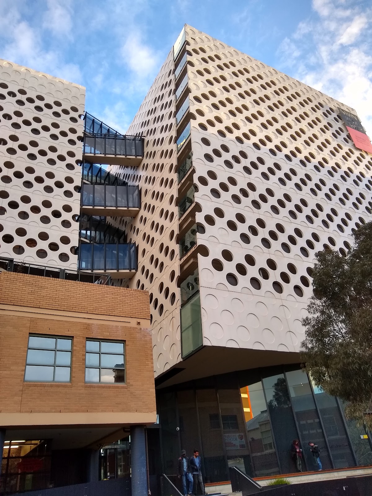 Swinburne University of Technology photo 6