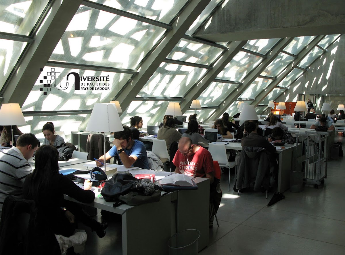 University of Pau and Pays de l'Adour photo 3