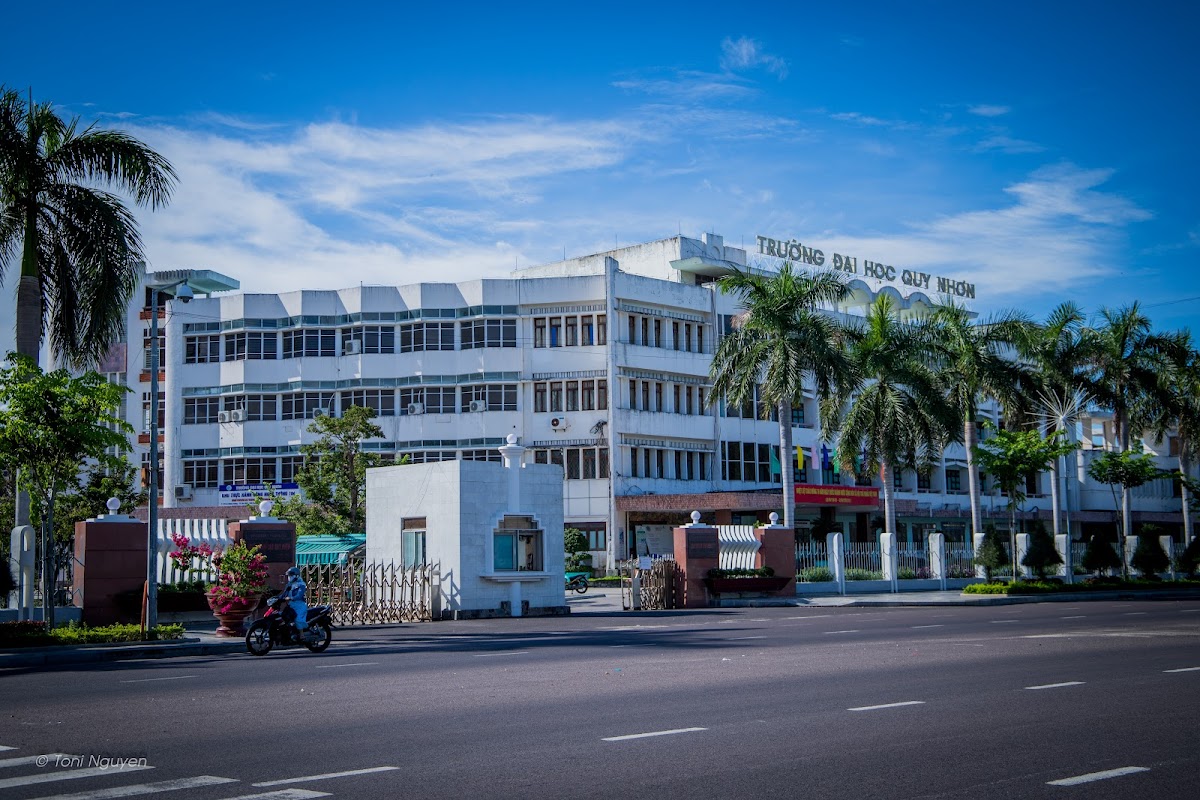 Quy Nhon University photo 2
