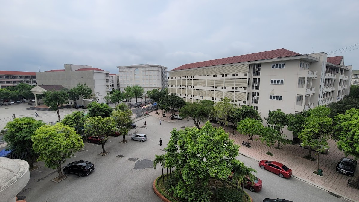 Vinh University photo 1