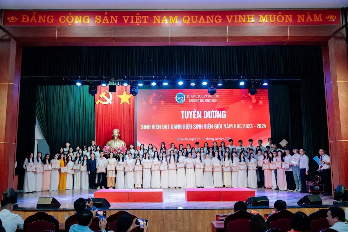 Vinh University photo 3