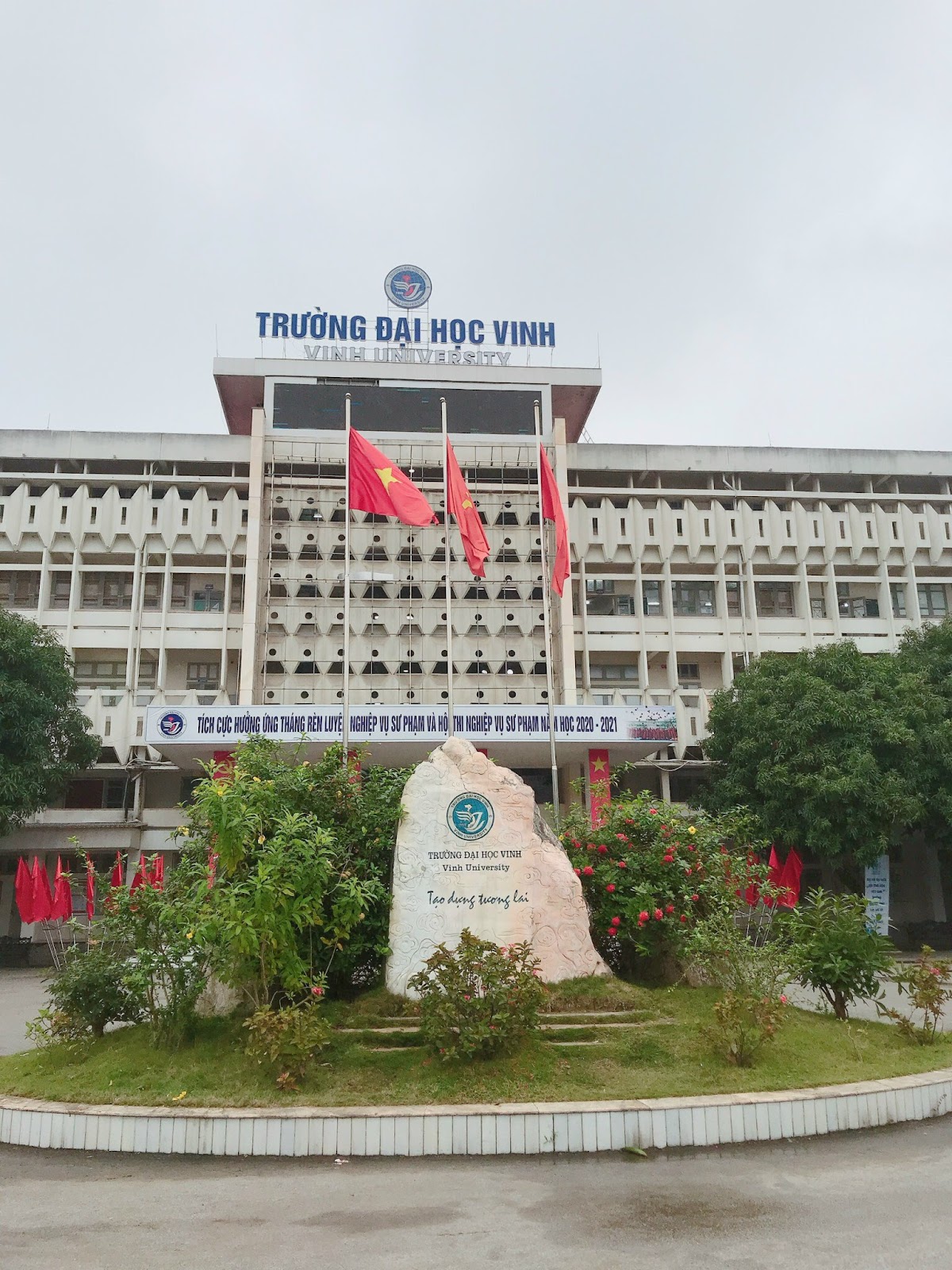 Vinh University photo 9