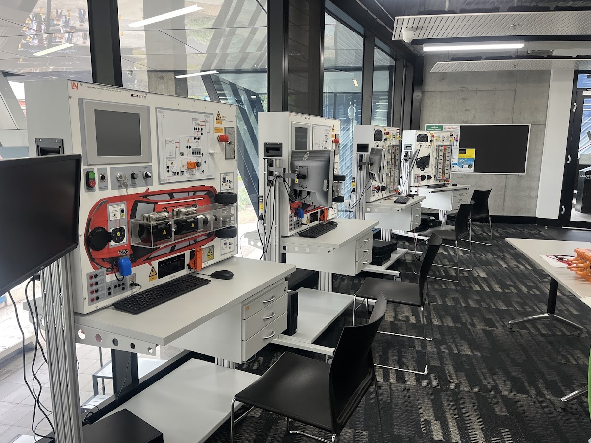 Kangan Institute photo 4