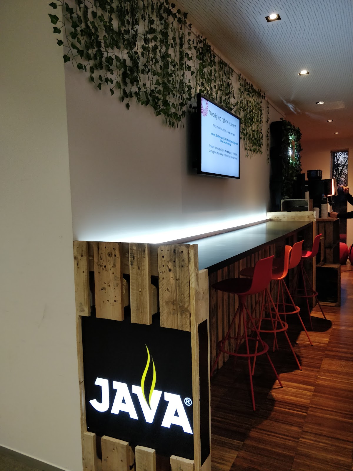 UC Leuven-Limburg photo 8