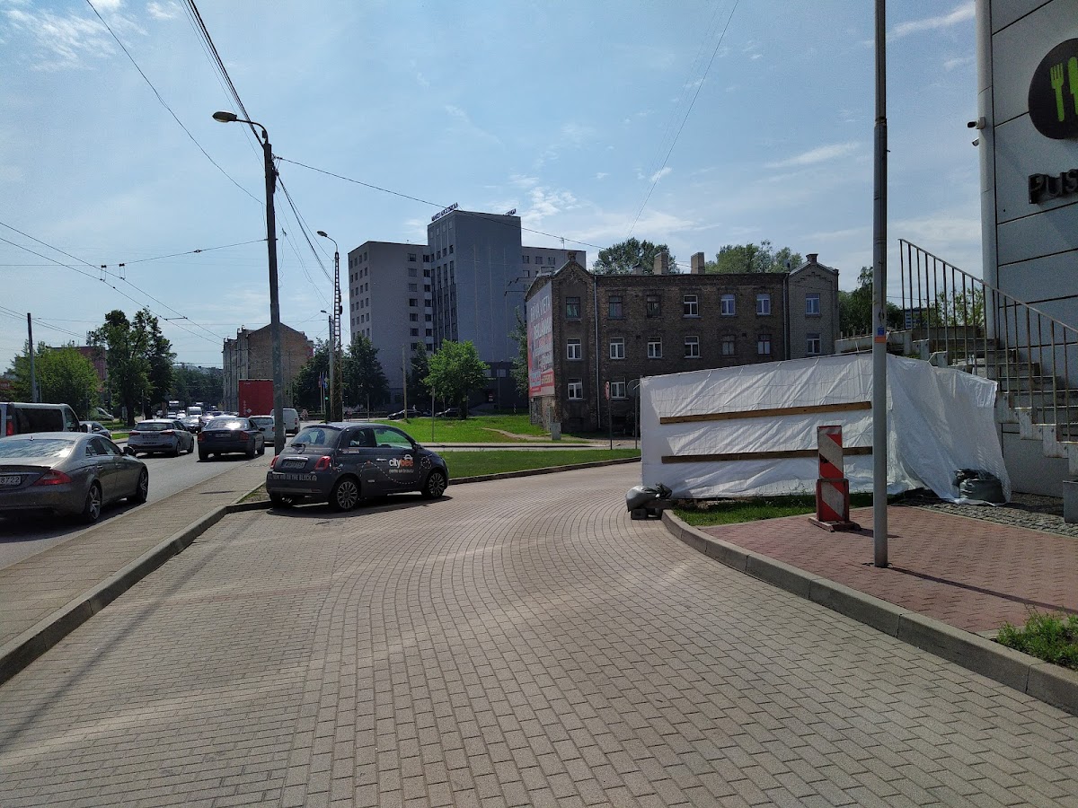 BA School of Business and Finance photo 8