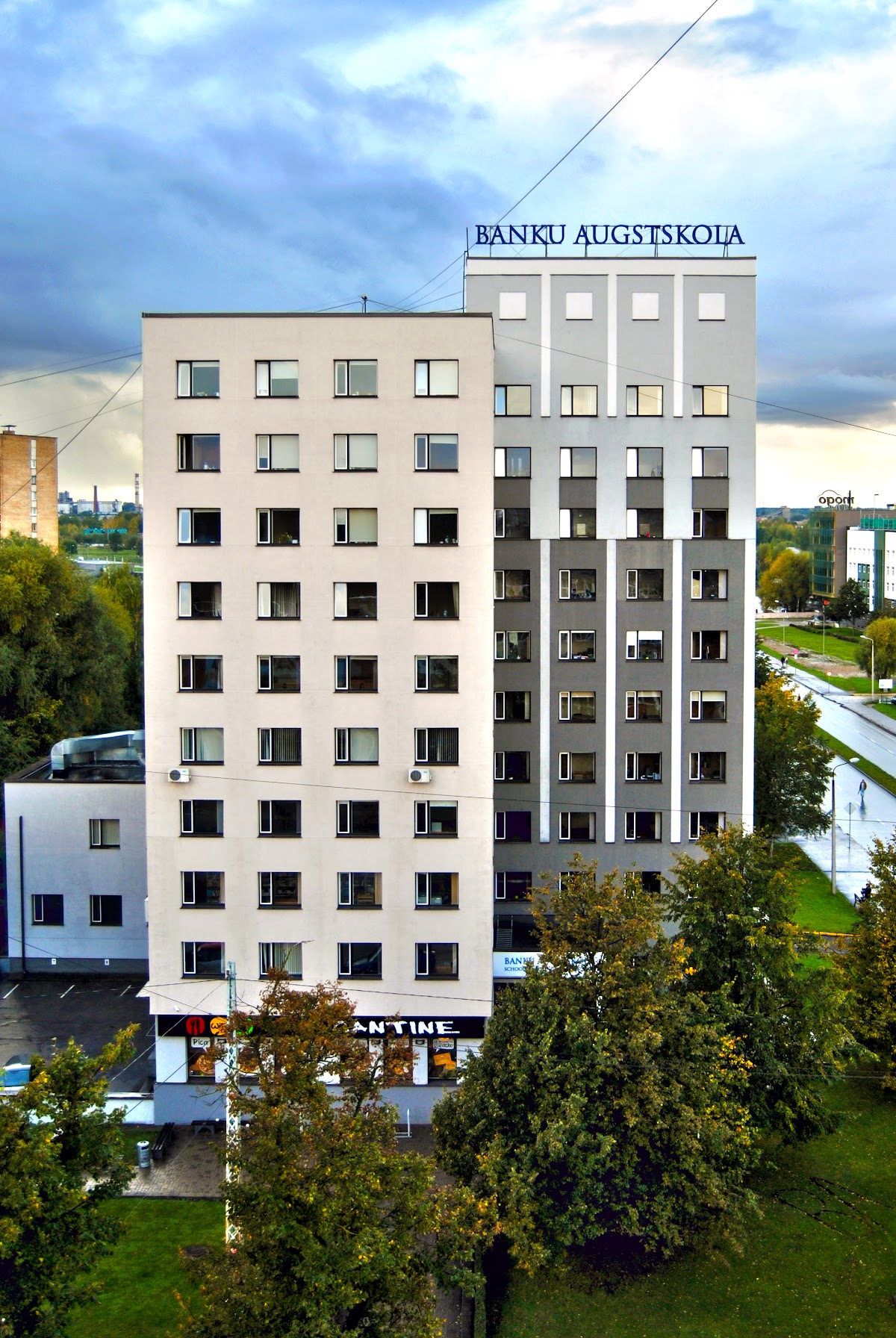 BA School of Business and Finance photo 9