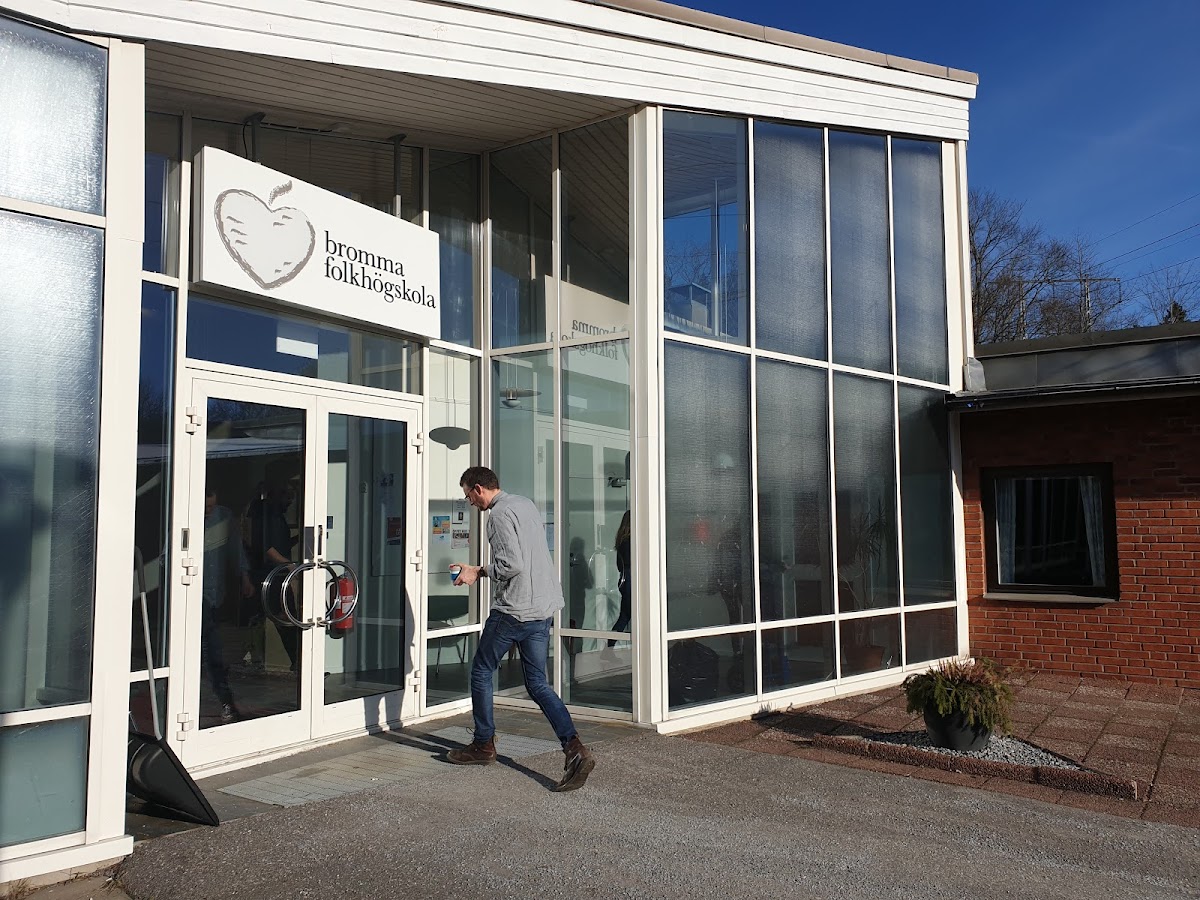 Bromma Folkhögskola photo 2