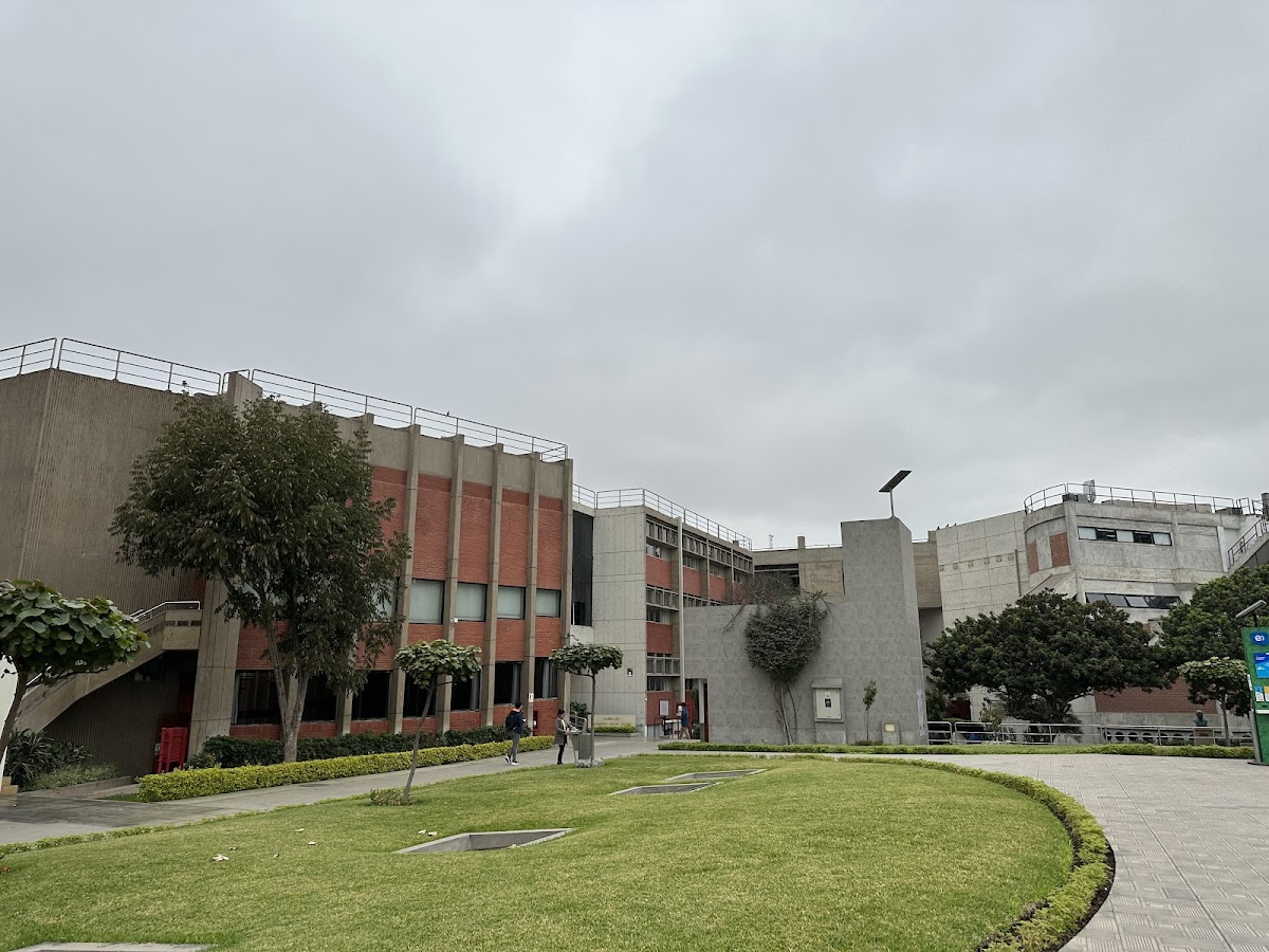 Cayetano Heredia University photo 6