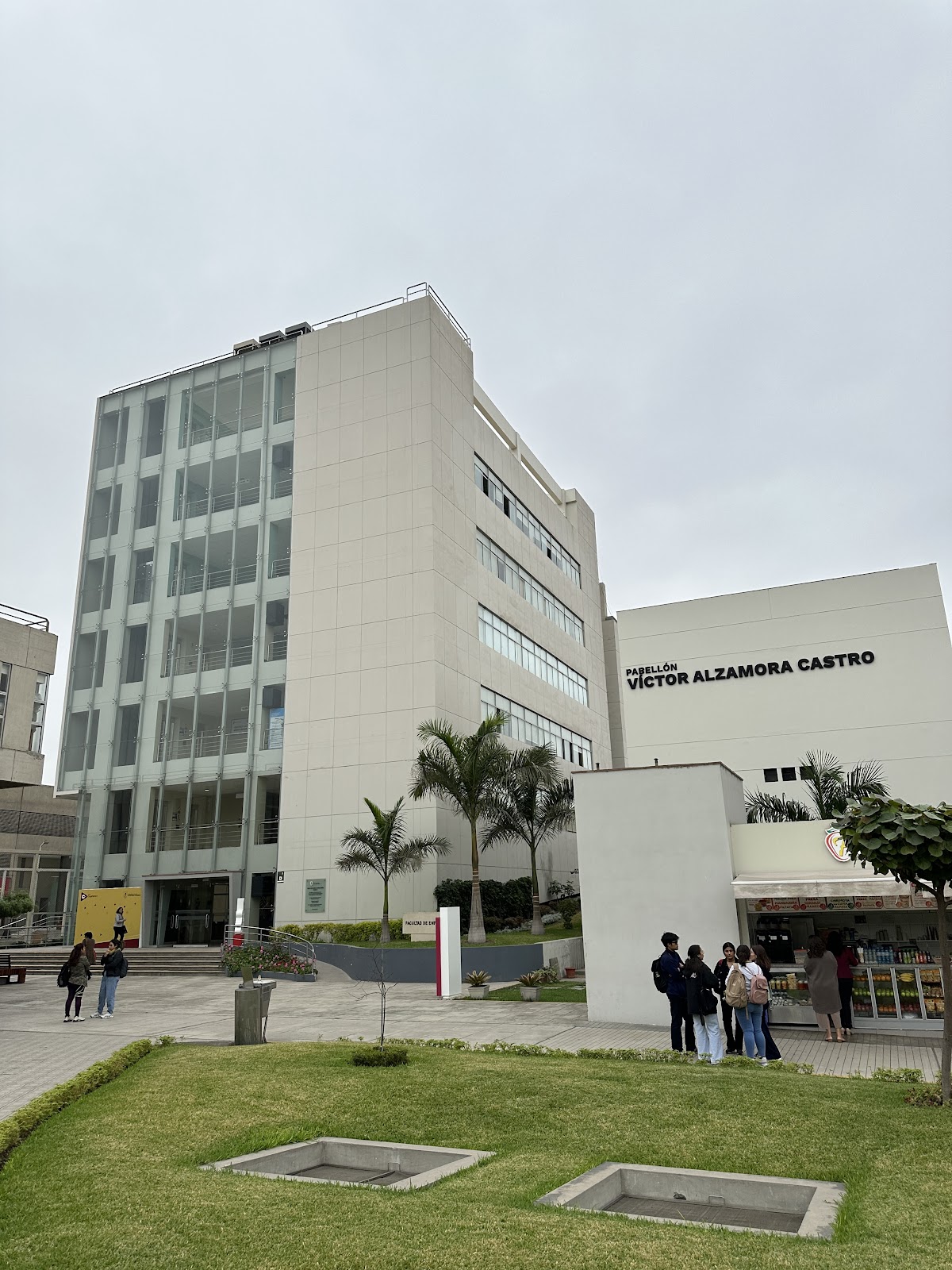 Cayetano Heredia University photo 8