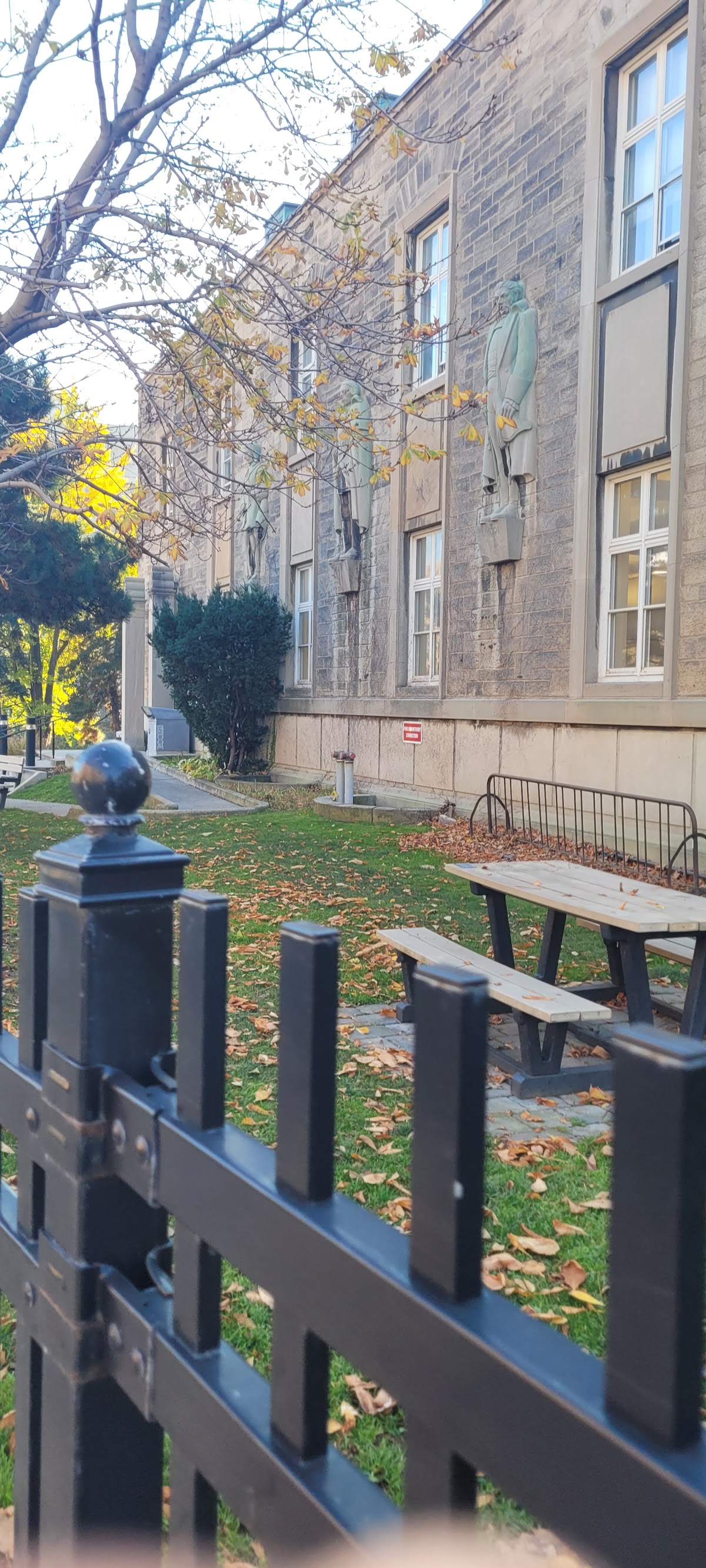 University of Toronto School of Public Policy and Governance photo 8