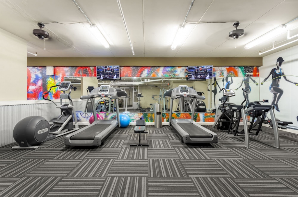 University of 2776 photo 5