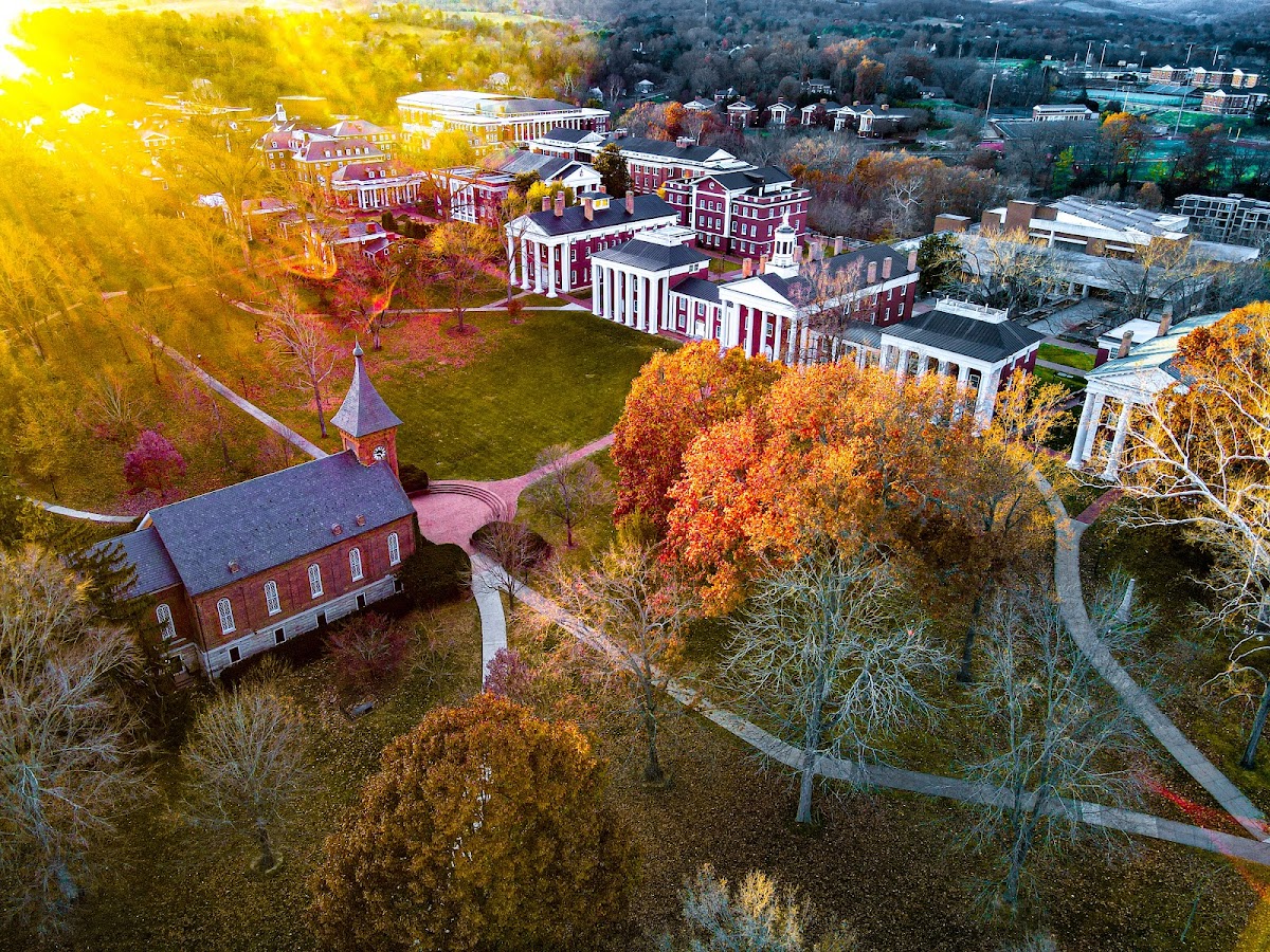 Washington and Lee University photo 8