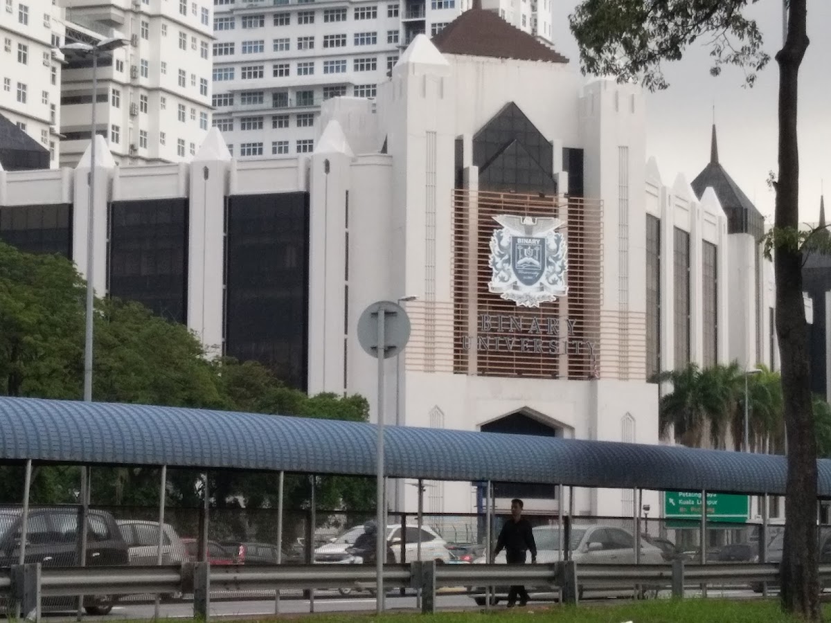 Binary University of Management & Entrepreneurship photo 2