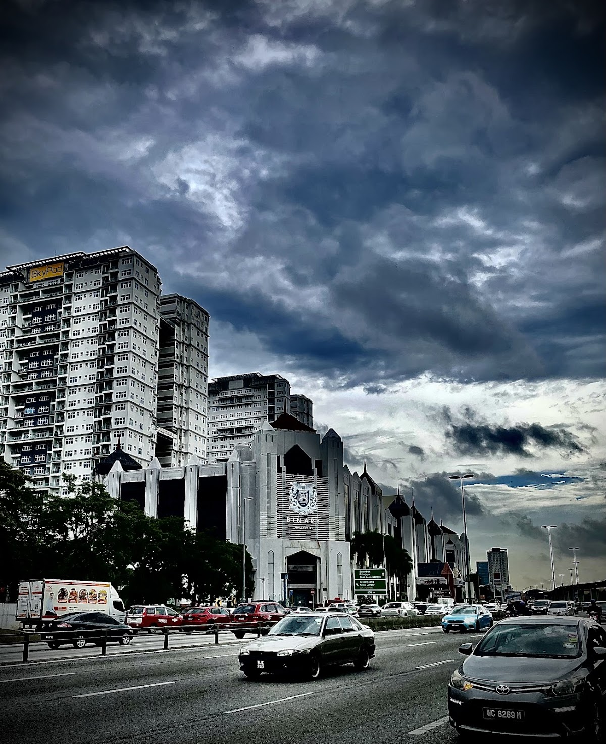 Binary University of Management & Entrepreneurship photo 8