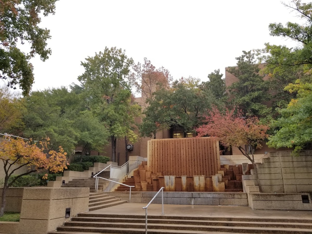 University of Texas at Arlington photo 5