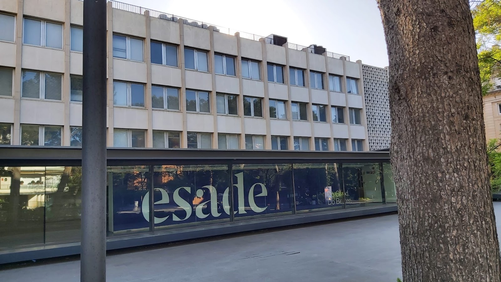 ESADE Business School