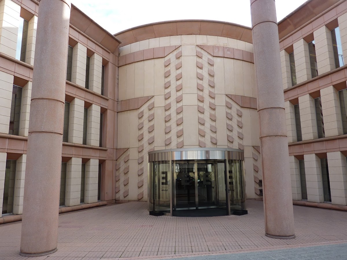 ESADE Business School photo 2