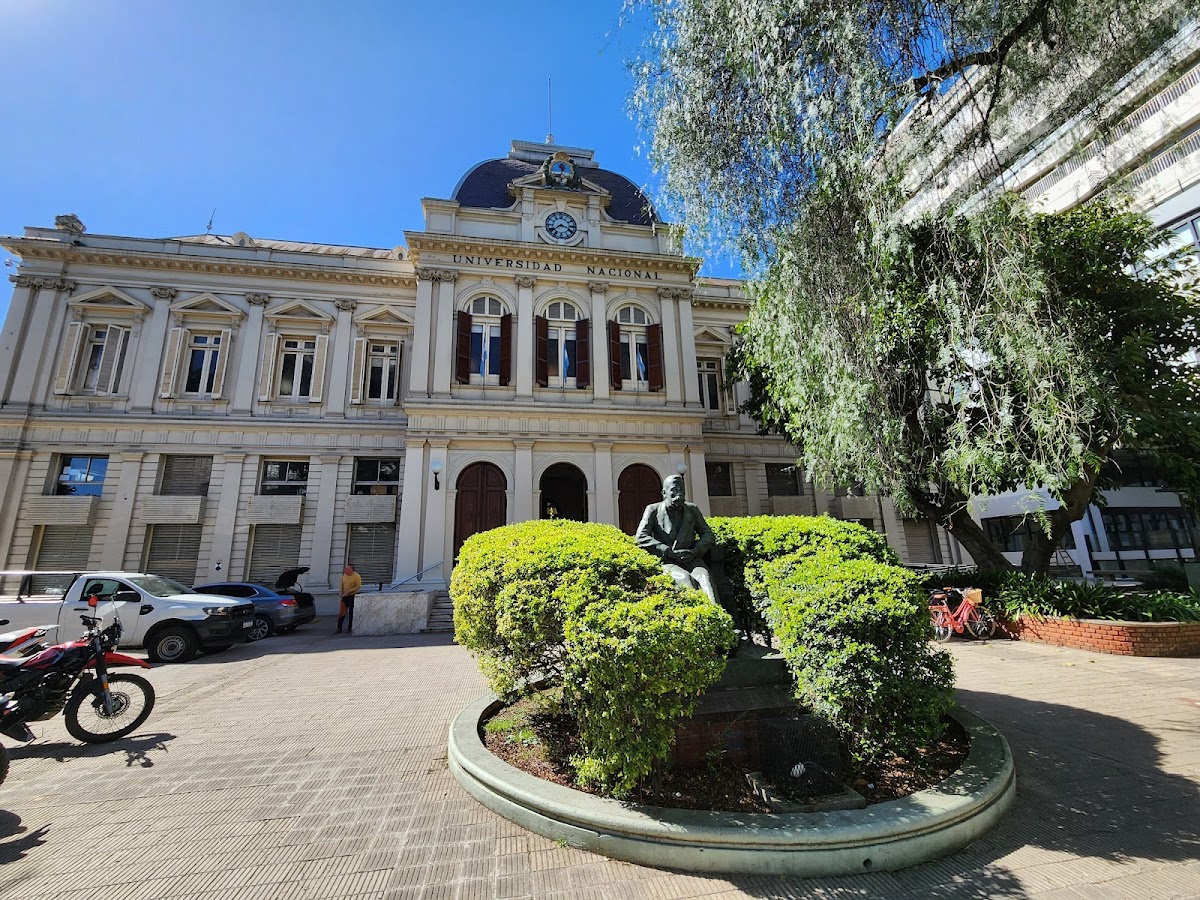 National University of La Plata photo 7