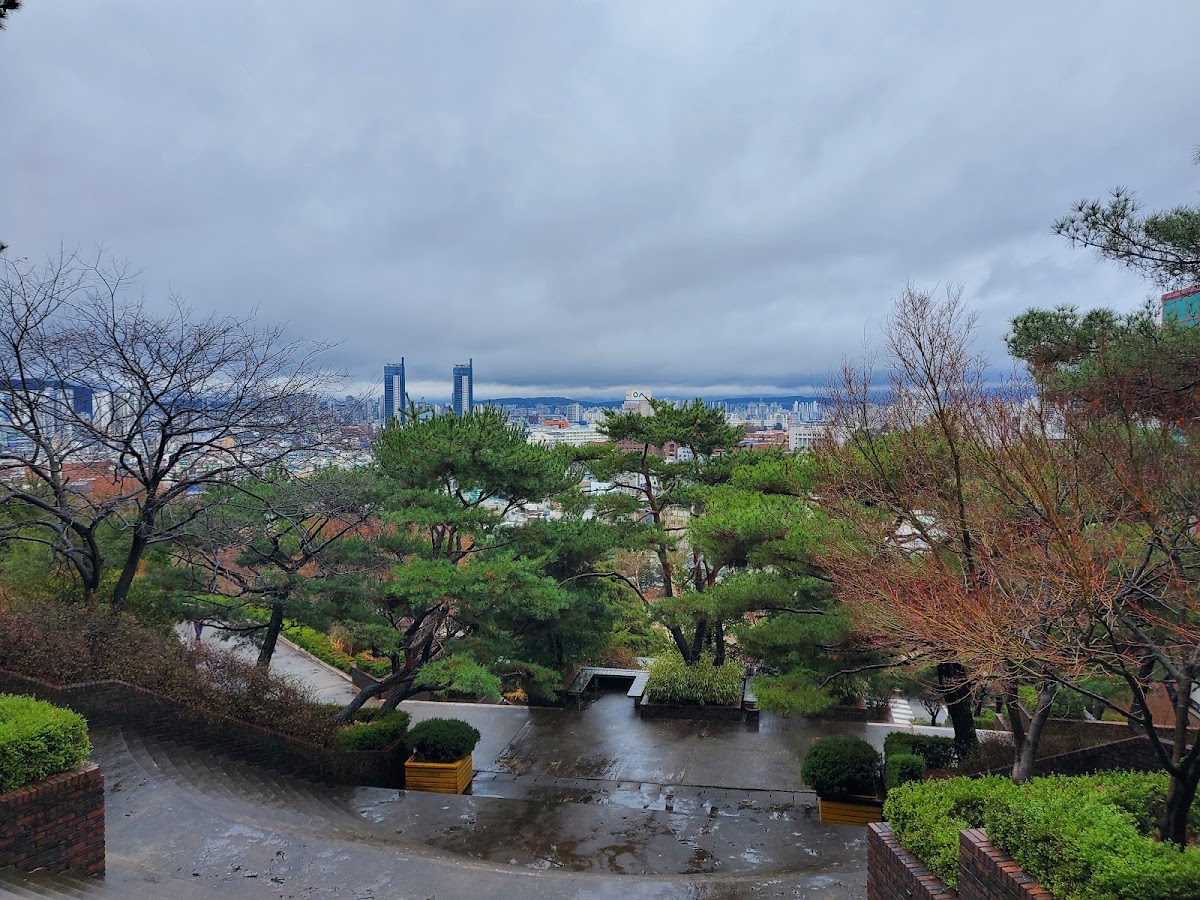 Woosong University photo 4