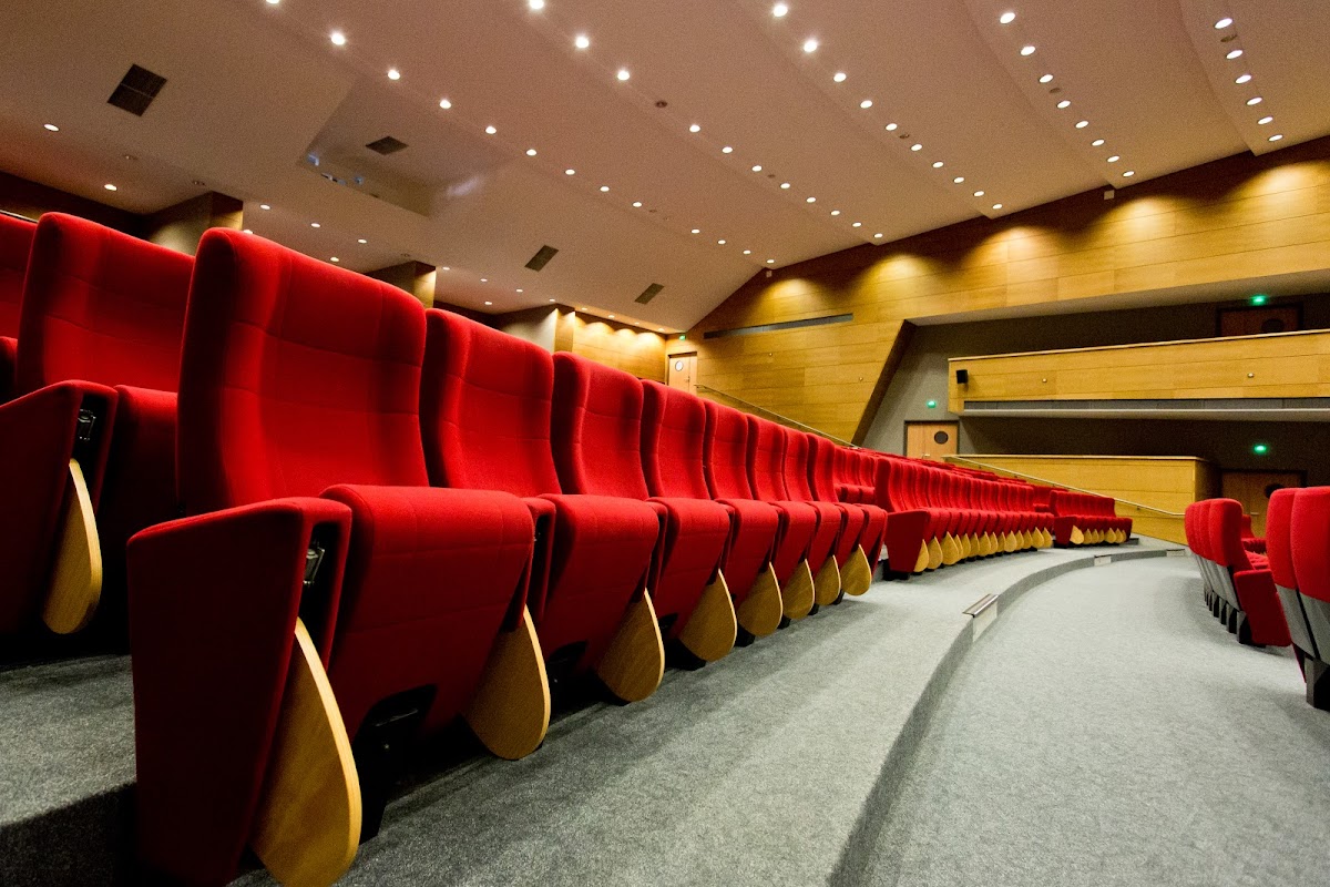 Université de Caen Normandie photo 2