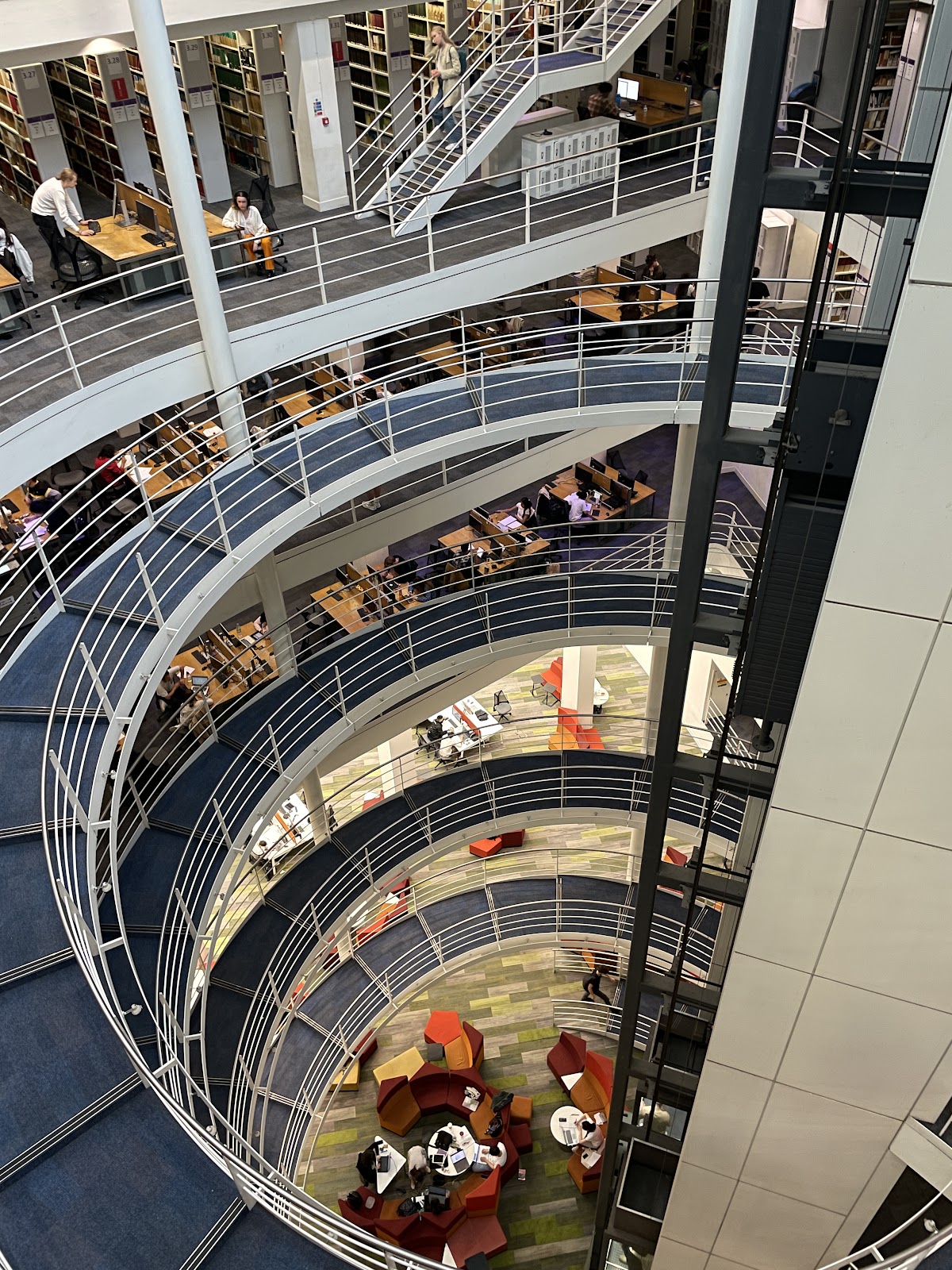 London School of Economics and Political Science photo 9