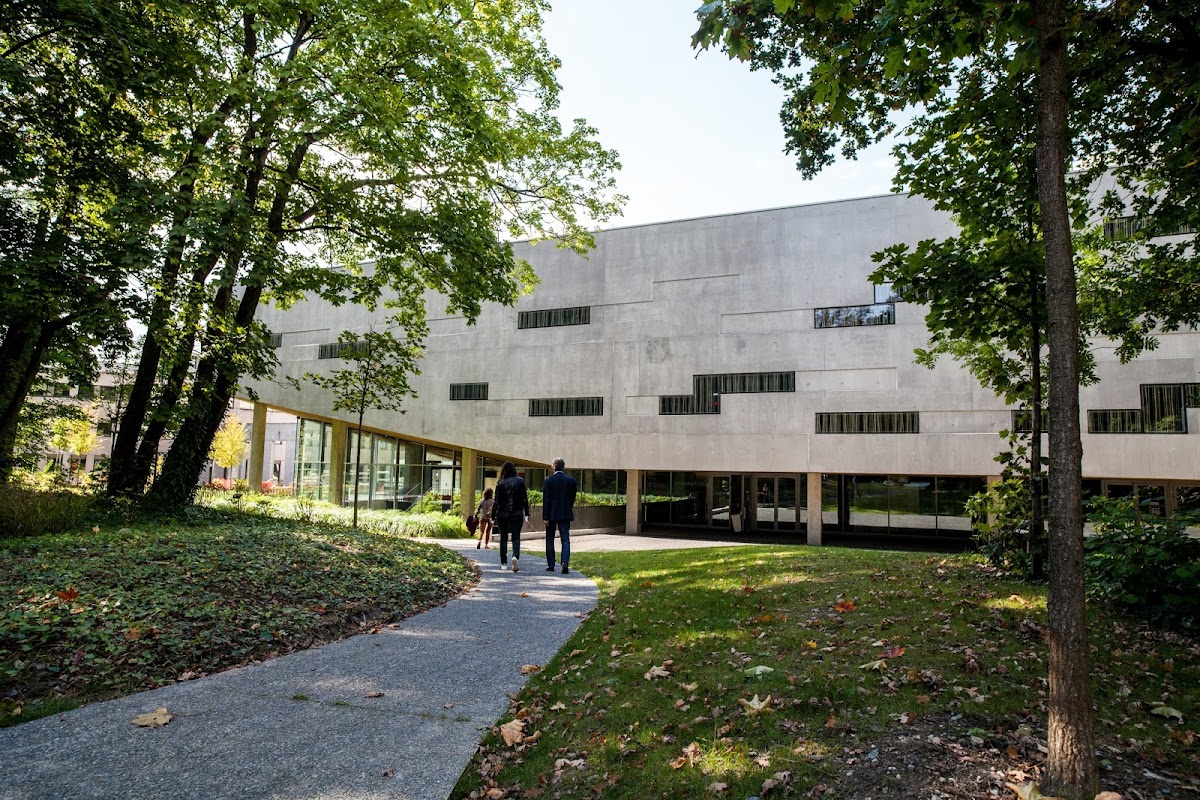 EDHEC Business School photo 3