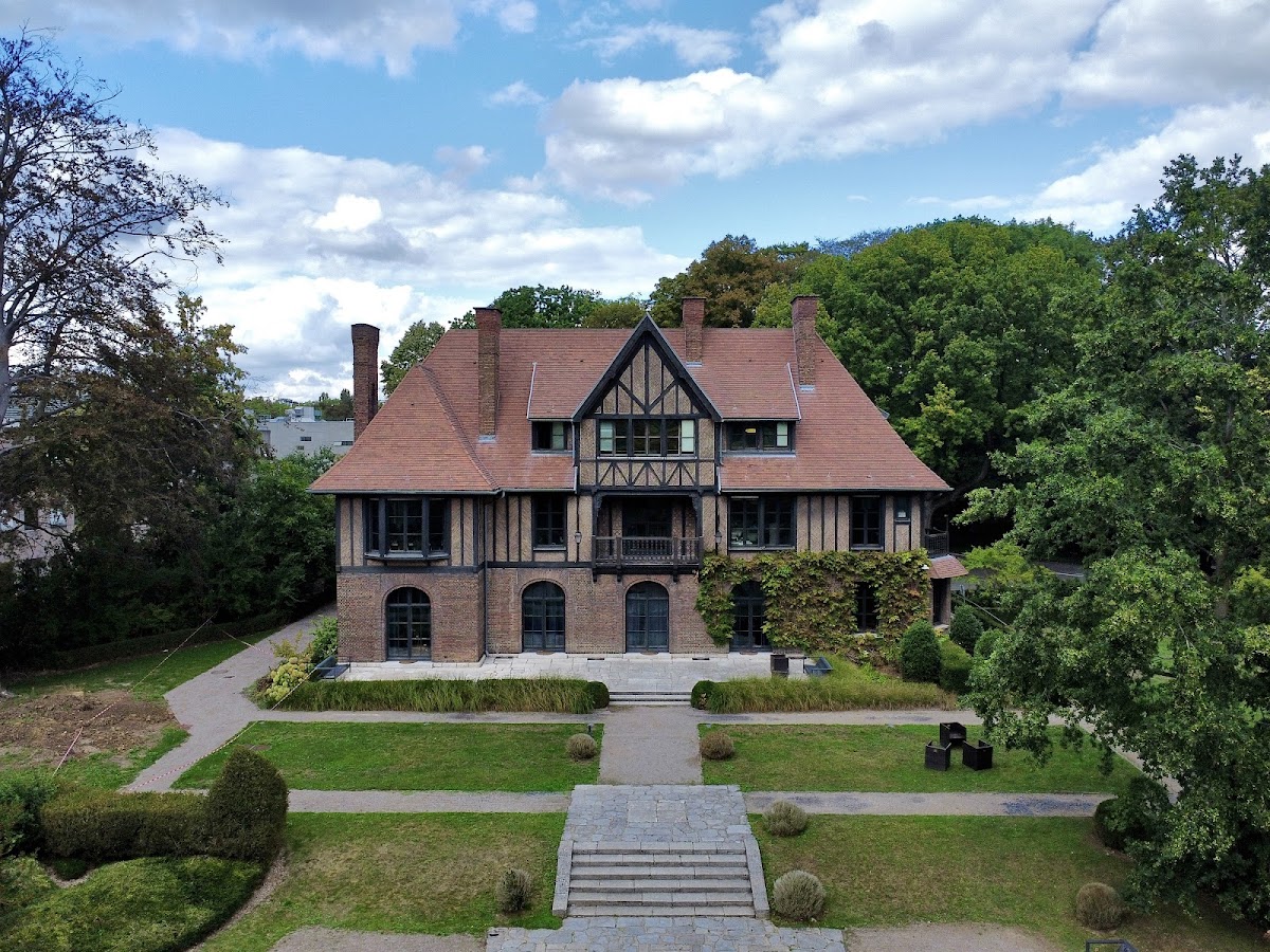 EDHEC Business School photo 6