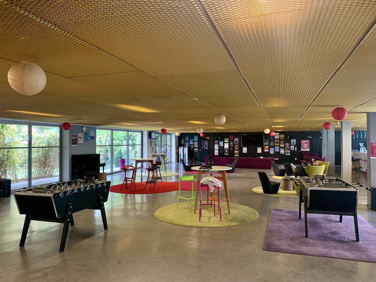 EDHEC Business School photo 8