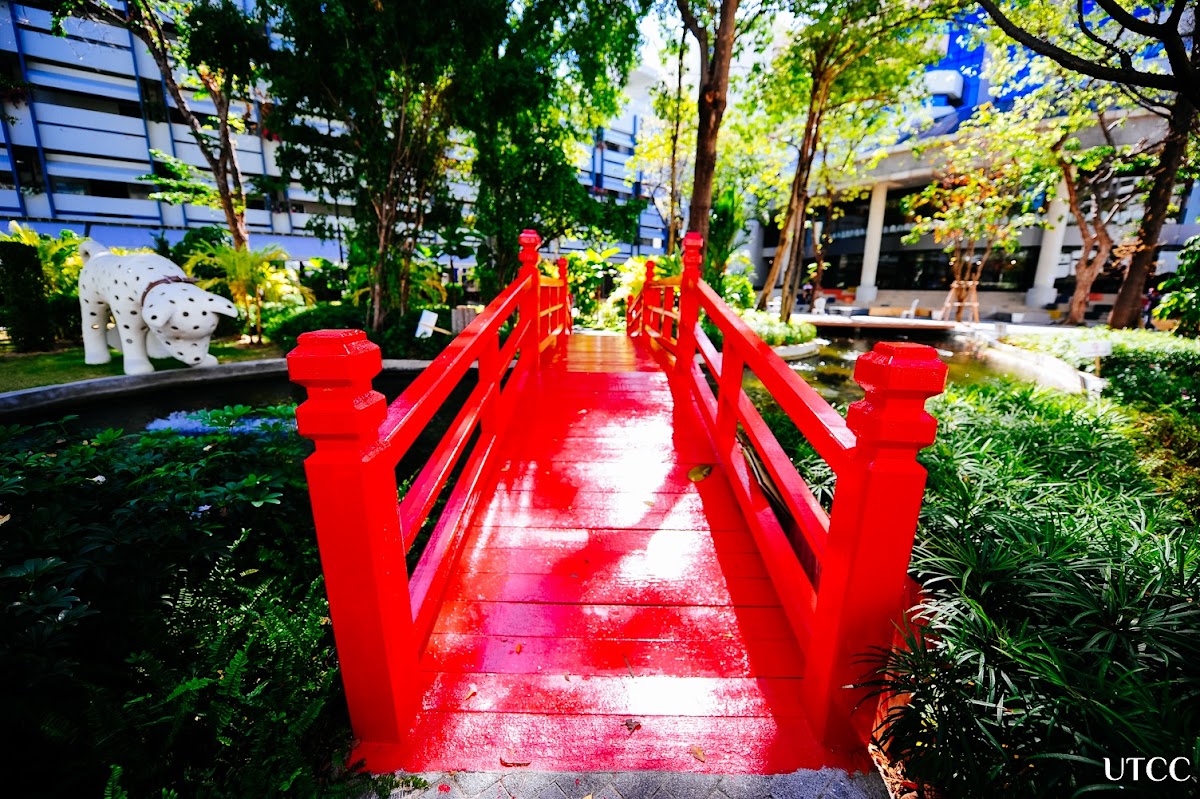 University of the Thai Chamber of Commerce photo 2