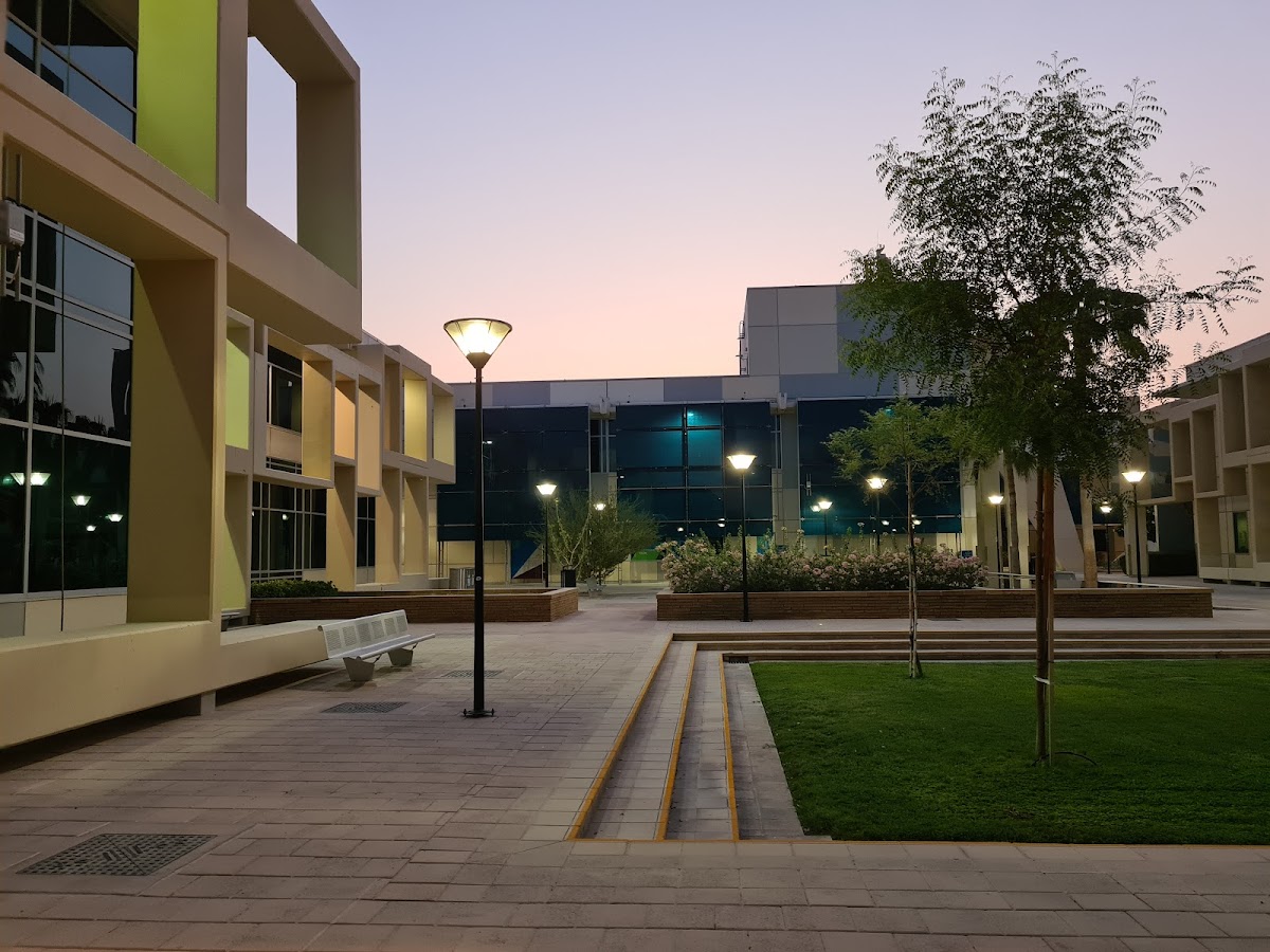 University of Doha for Science and Technology photo 7