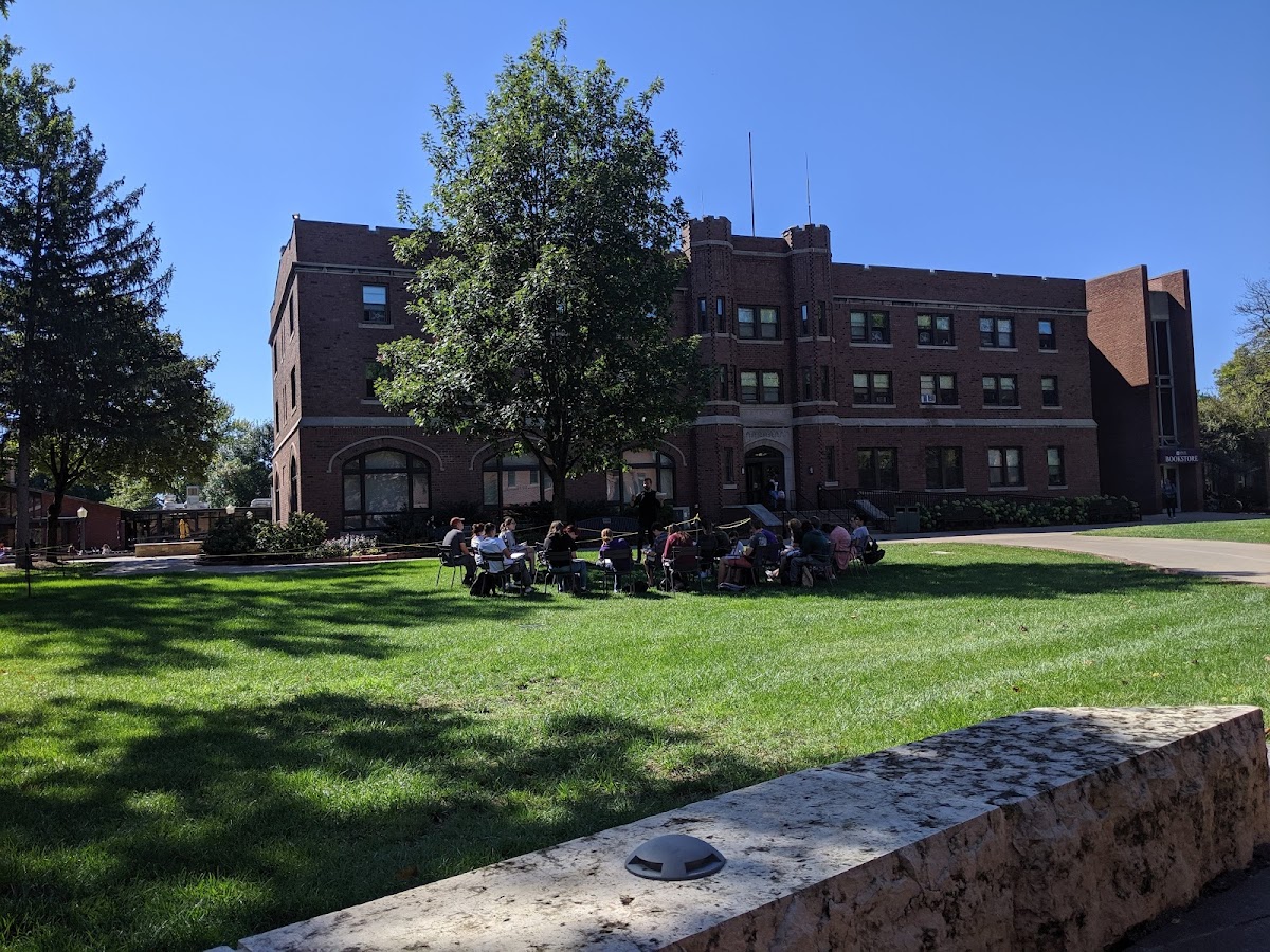 Knox College photo 6
