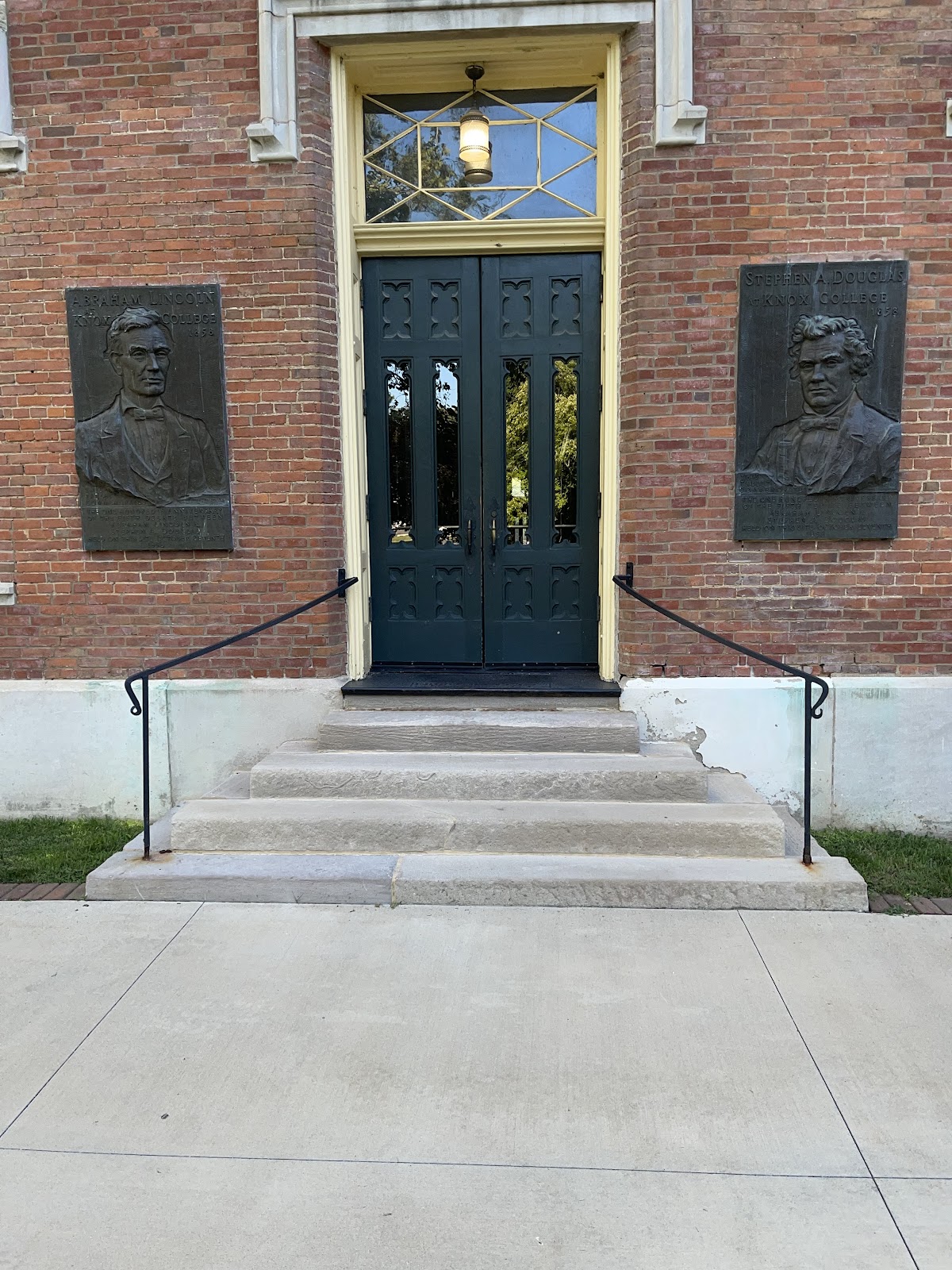 Knox College photo 9