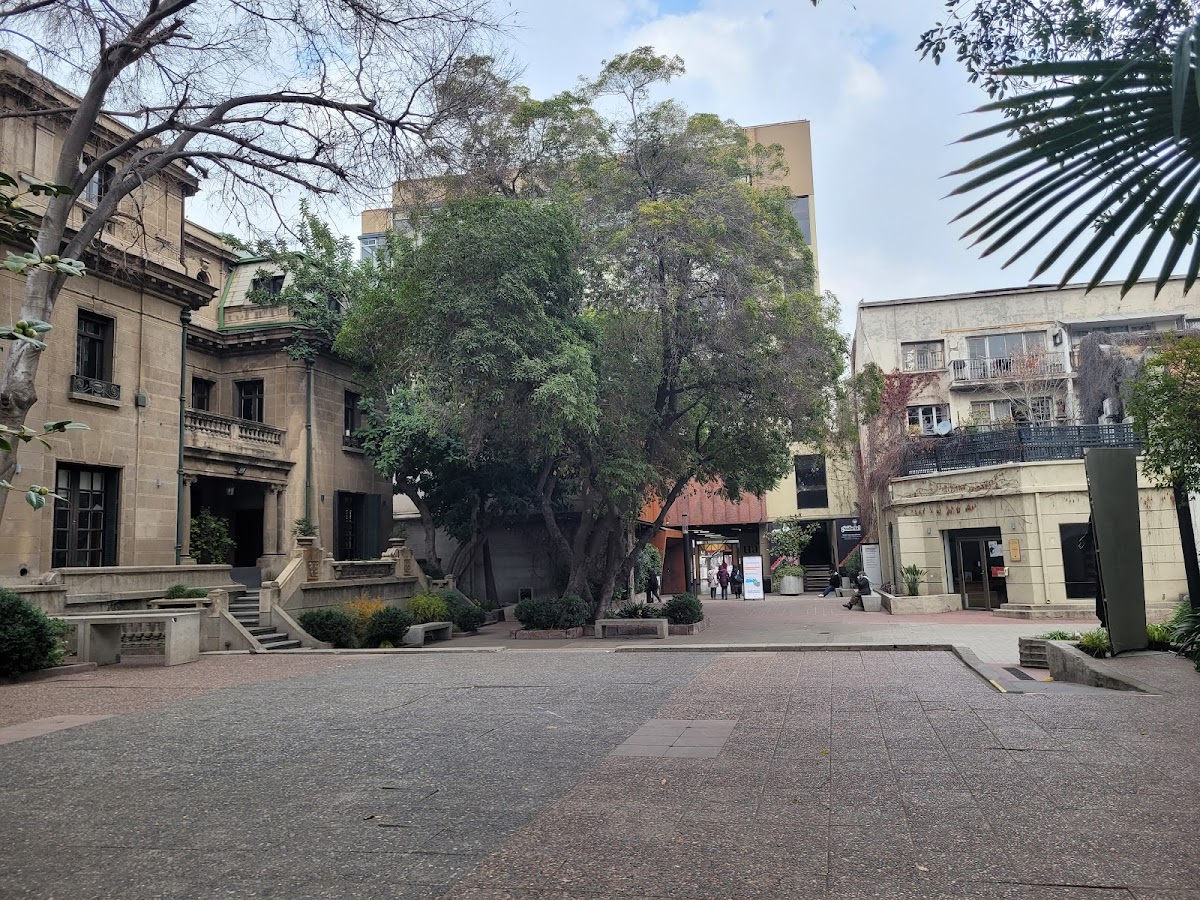 Alberto Hurtado University photo 5