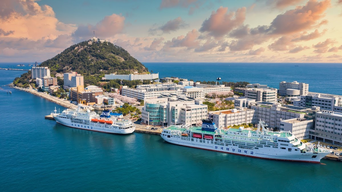 Korea Maritime and Ocean University photo 1