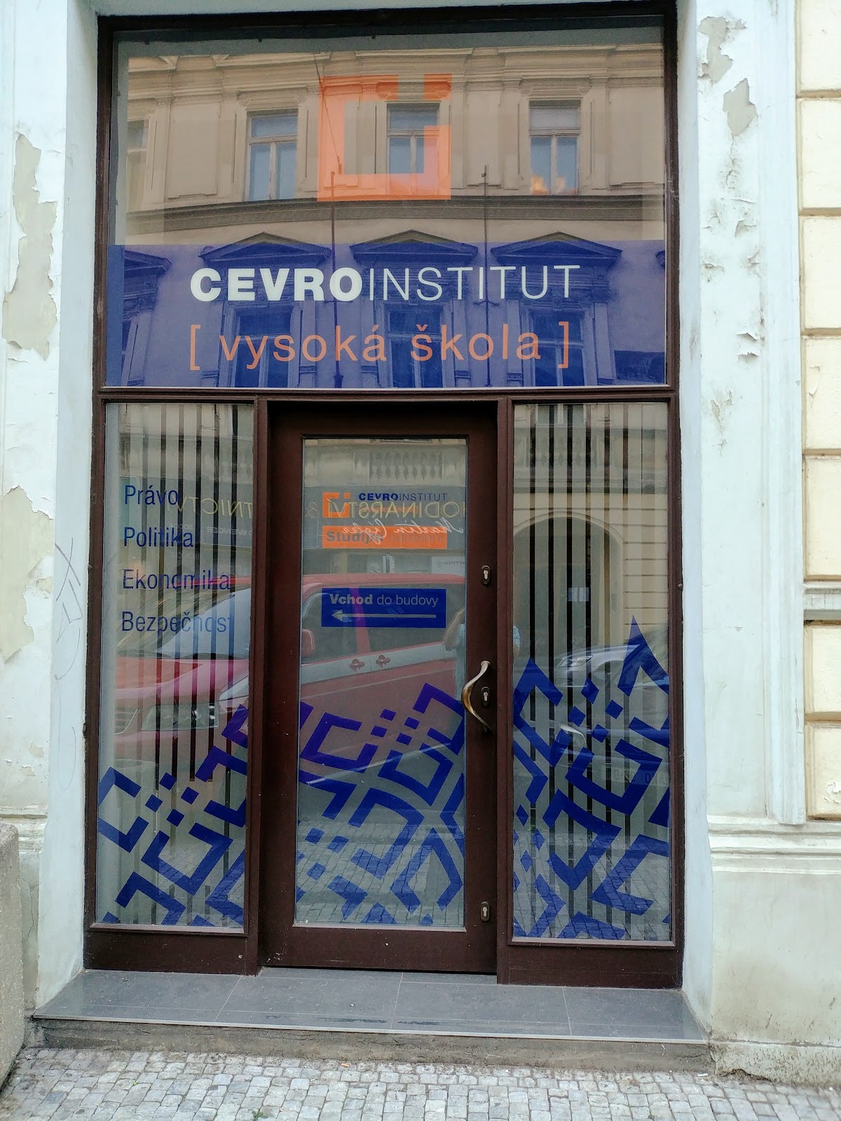 CEVRO Institute photo 5