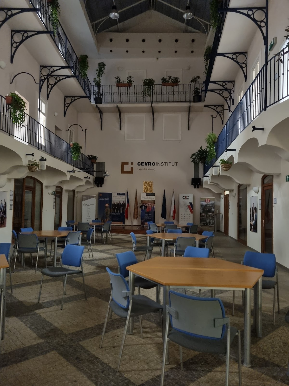 CEVRO Institute photo 6