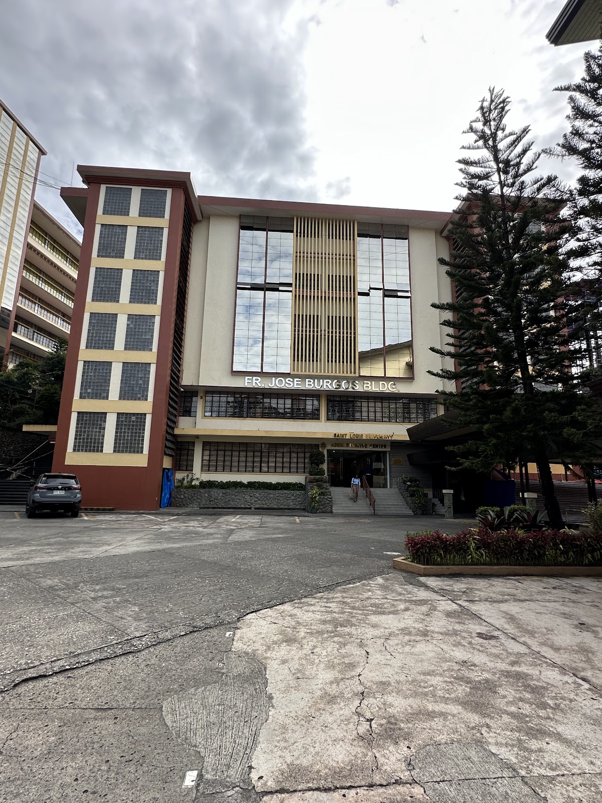 Saint Louis University photo 7