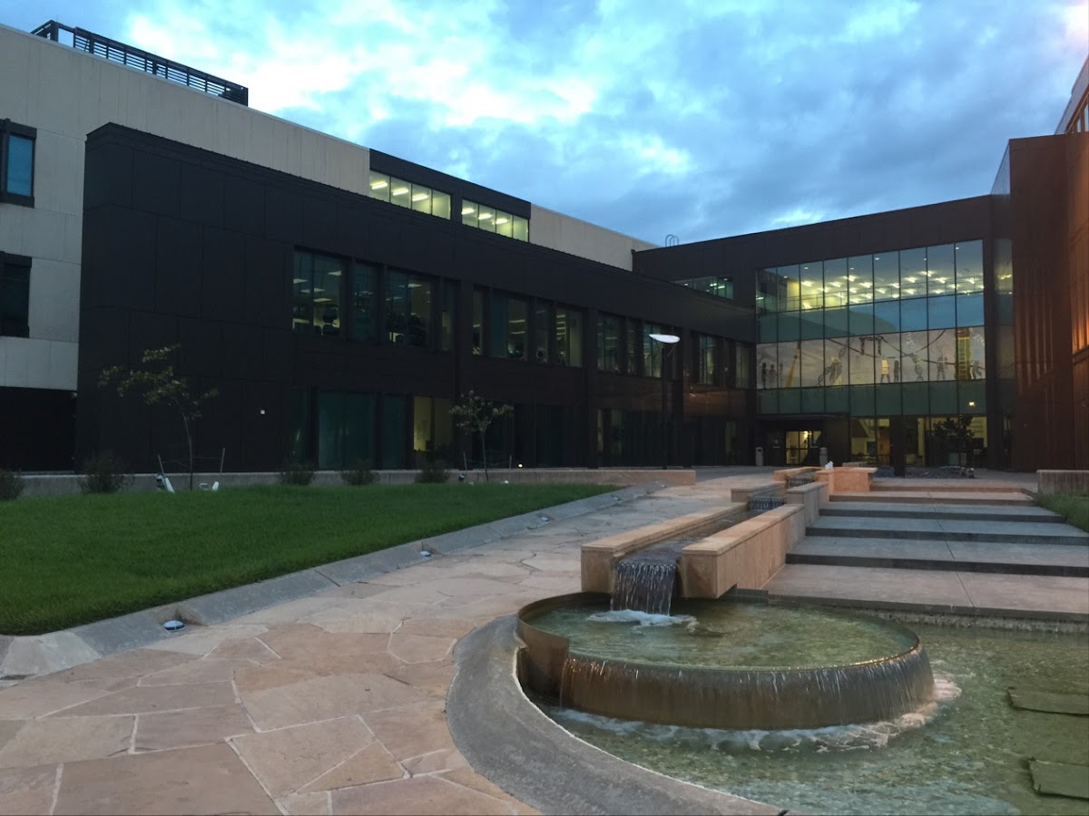 UH Clear Lake photo 4