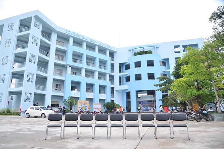 Lac Hong University photo 1