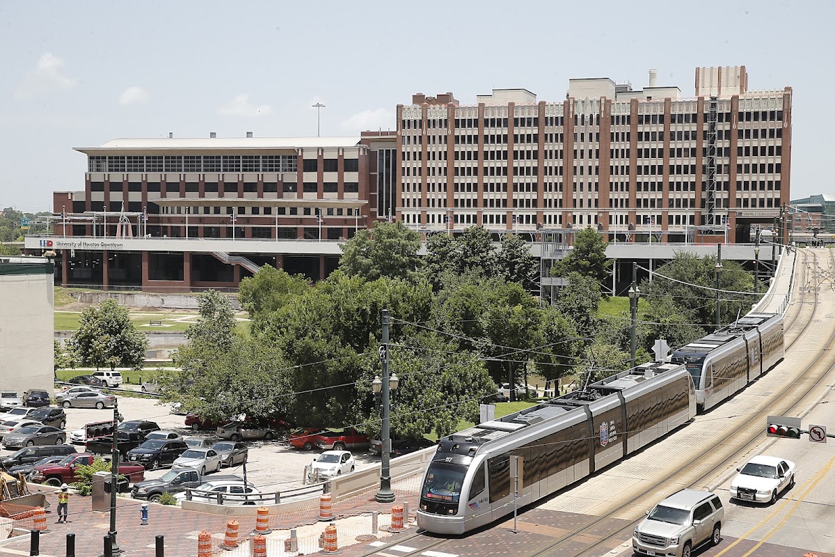 University of Houston-Downtown photo 5