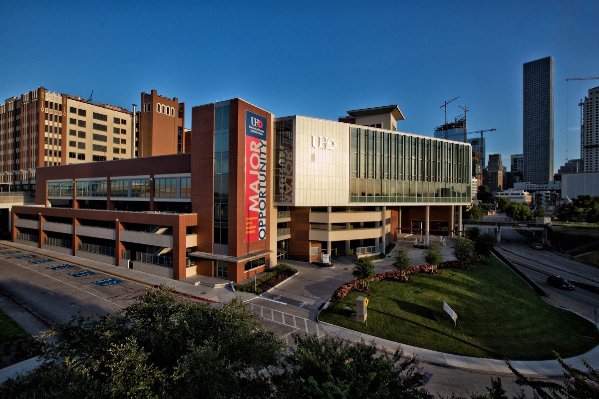 University of Houston-Downtown photo 6