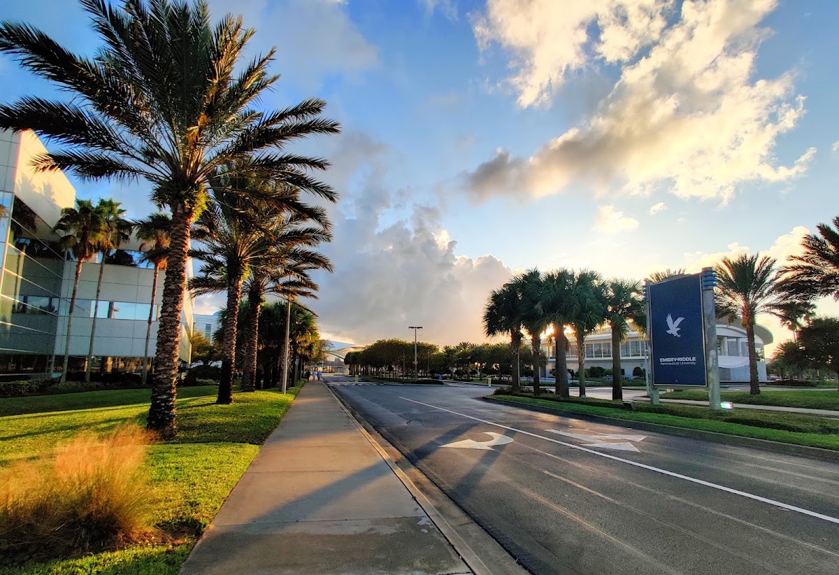 Embry-Riddle Aeronautical University photo 2