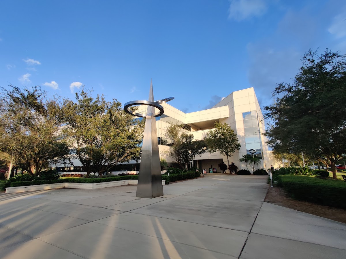 Embry-Riddle Aeronautical University photo 8