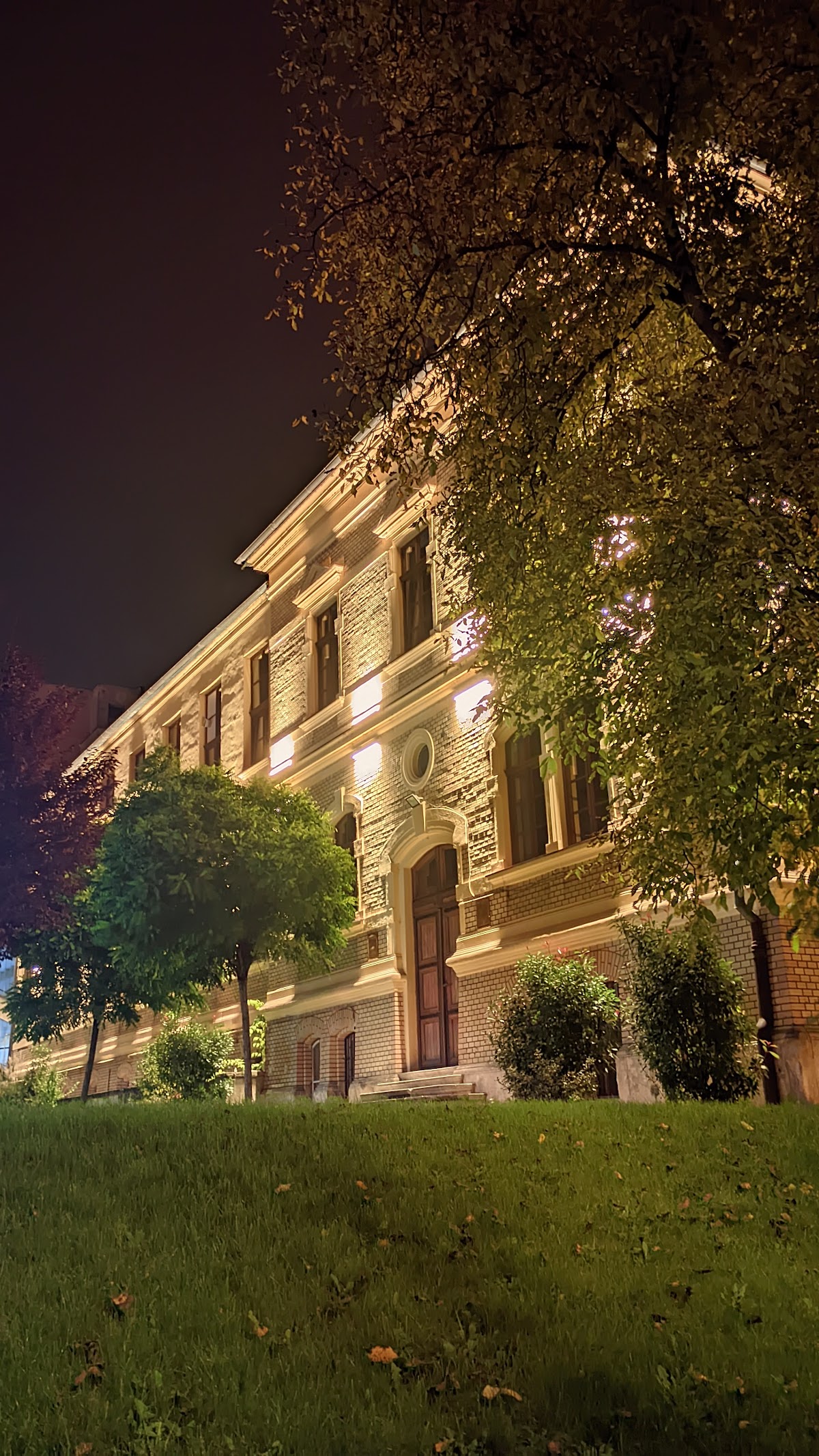 University of Medicine and Pharmacy Iuliu Hațieganu Cluj-Napoca photo 7